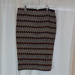 Petit Gateau XL Zigzag Patterned Pencil Skirt